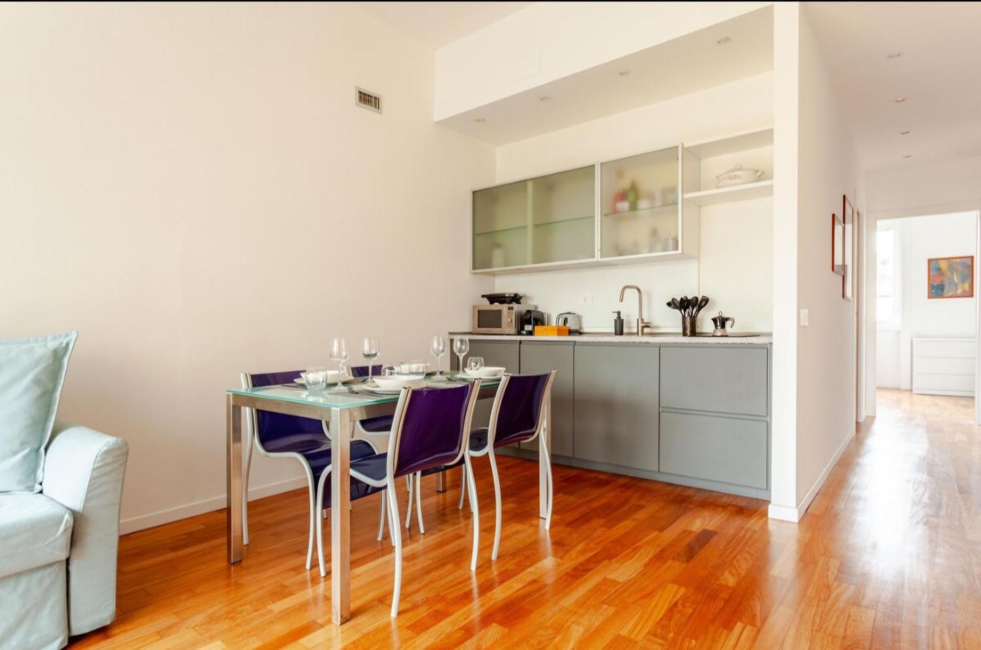 Elegante In Corso Garibaldi Apartamento